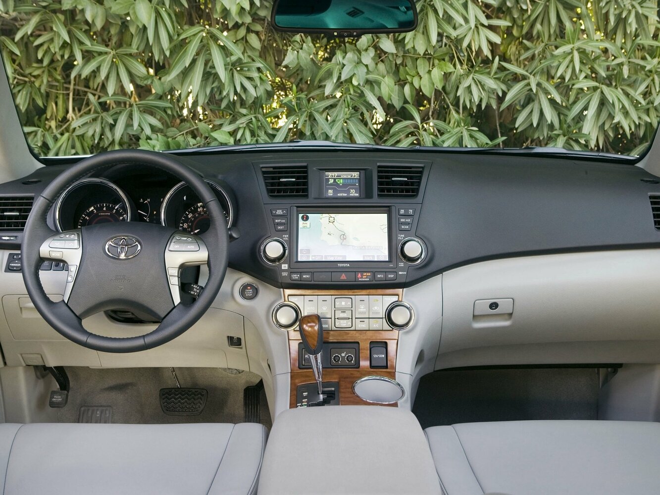 Toyota Highlander 2009 2.7L 7 мест