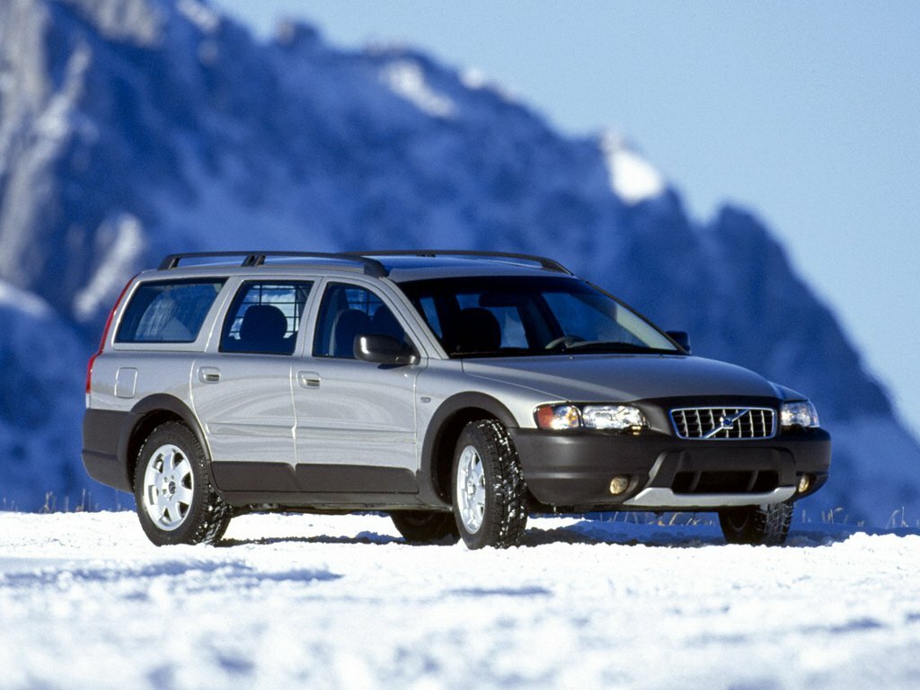 Volvo XC70 — I поколение (2000–2003)