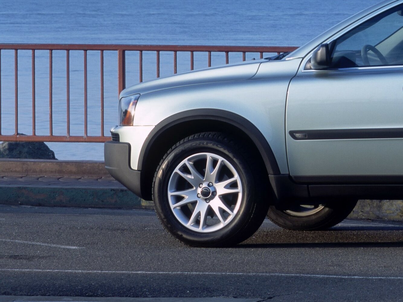 Volvo XC90 — справочные фотографии комплектации, Диск