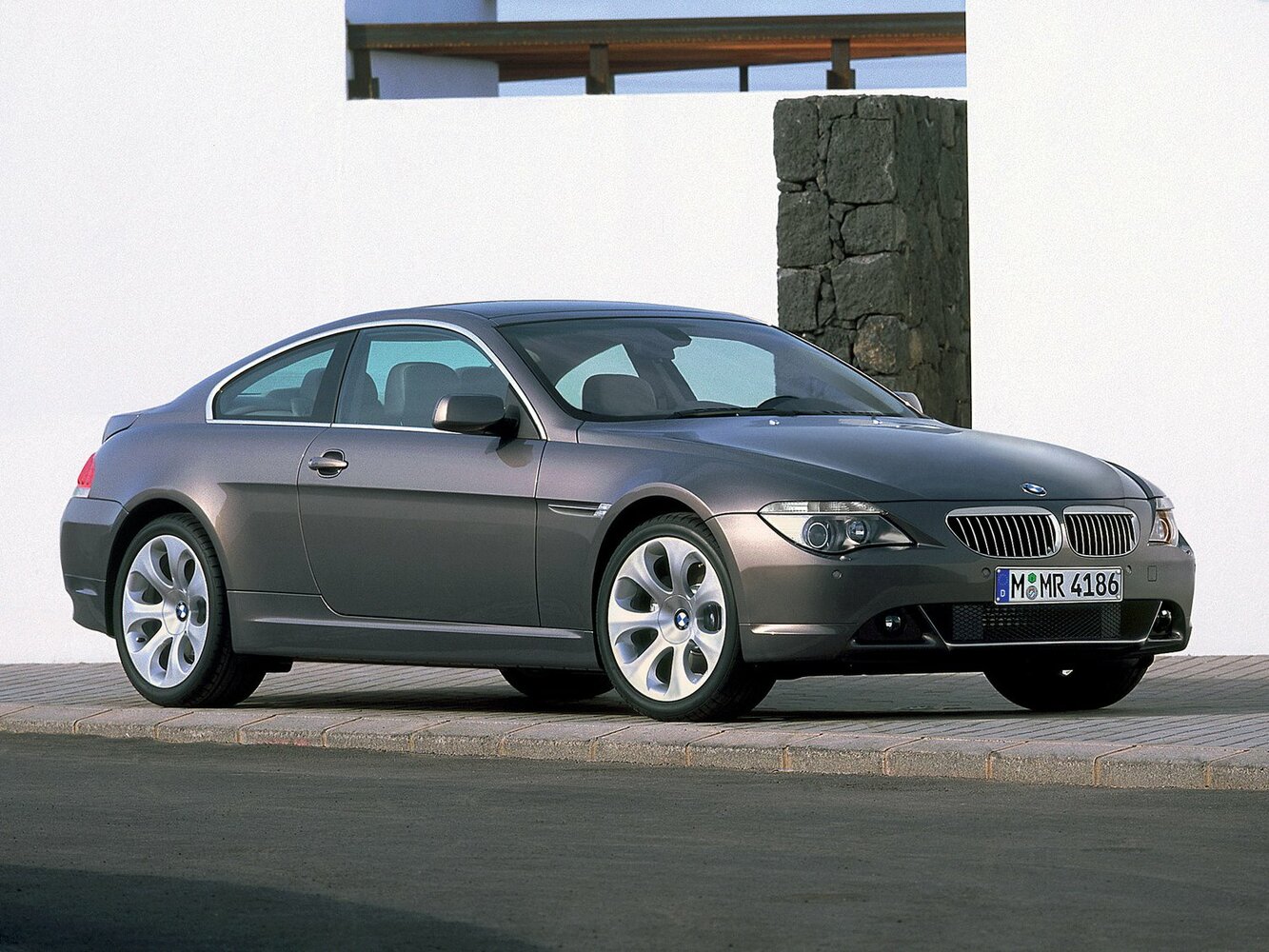 BMW 6 серии — II (E63/E64) (2003–2006)