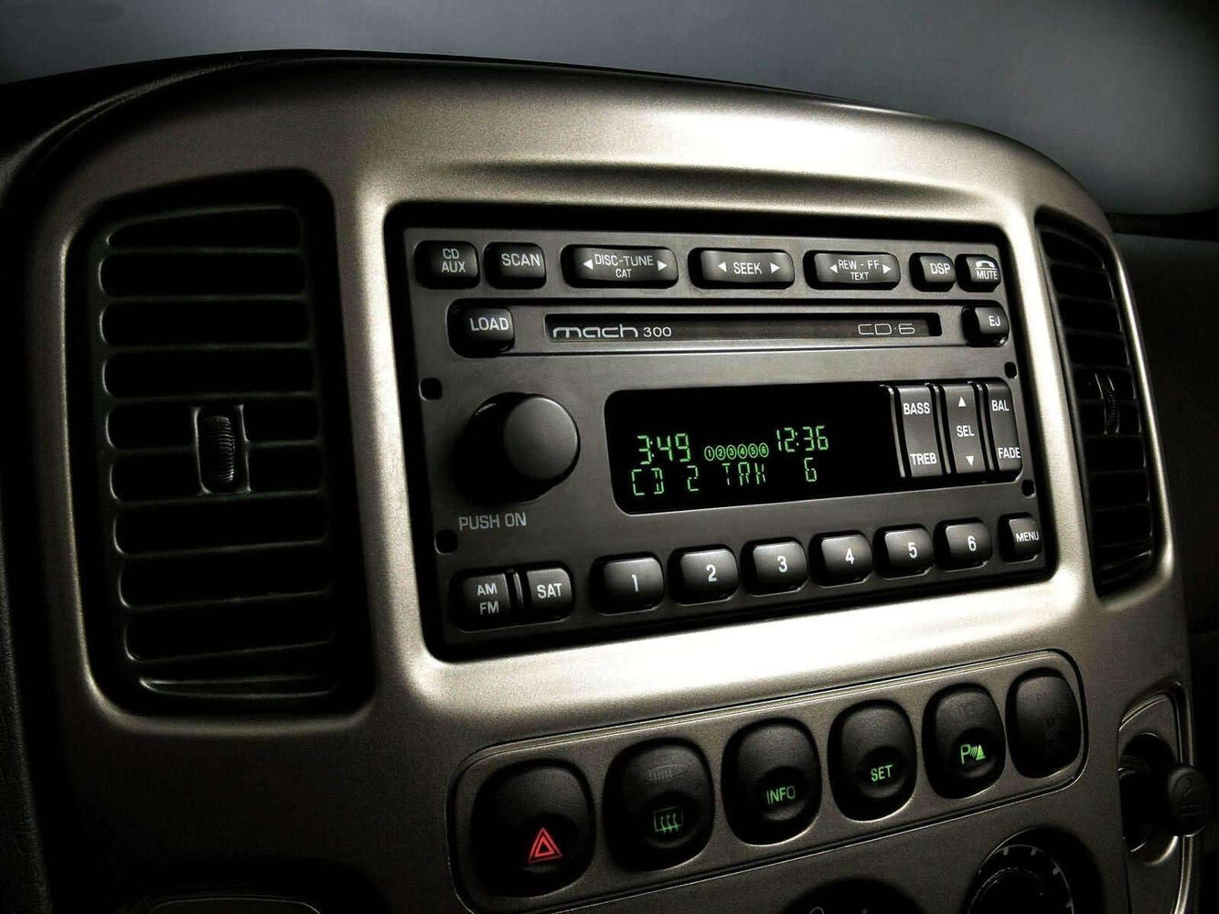 Ford Escape — справочные фотографии комплектации, Интерьер 2