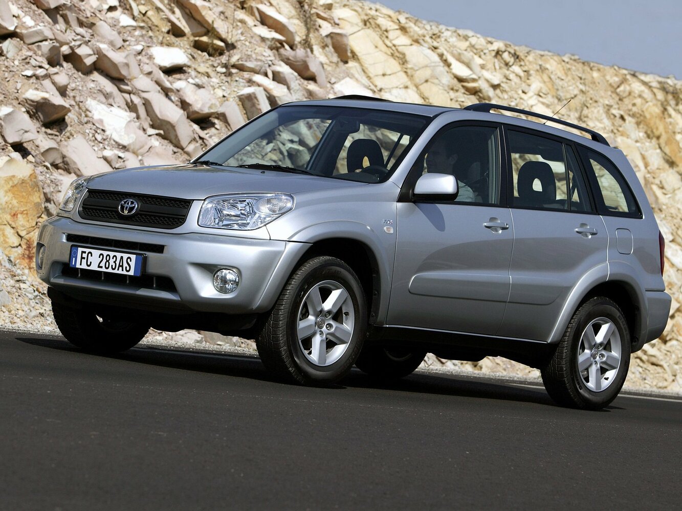Toyota RAV4 — II (XA20) Рестайлинг (2003–2006)