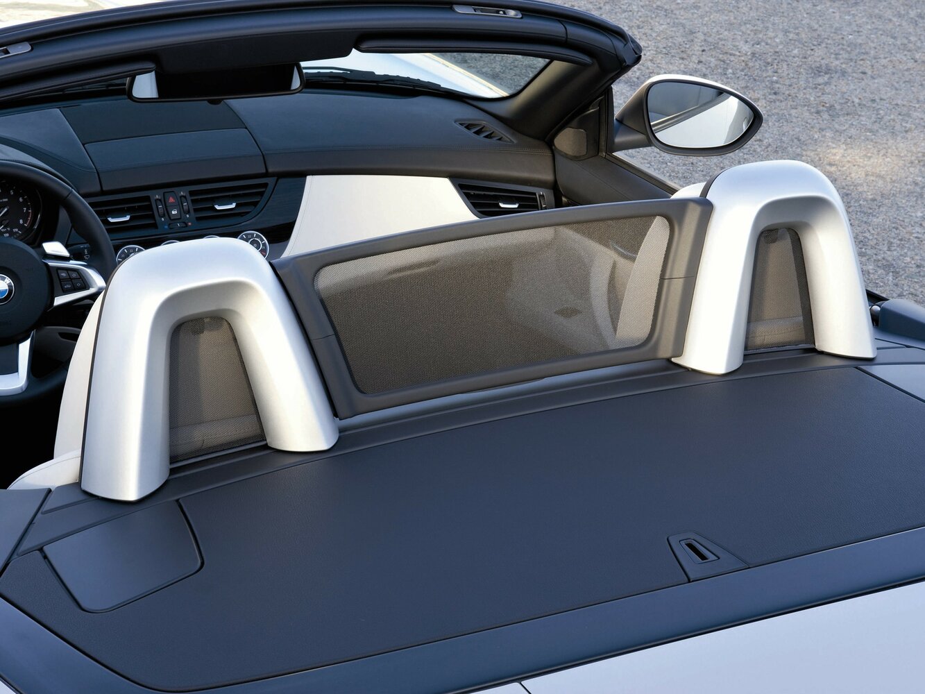 BMW Z4 — справочные фотографии комплектации, Интерьер 1