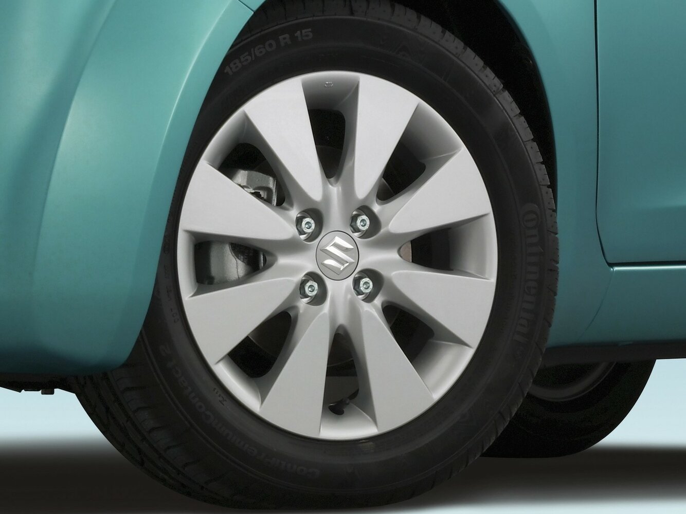 Suzuki Splash — справочные фотографии комплектации, Диск