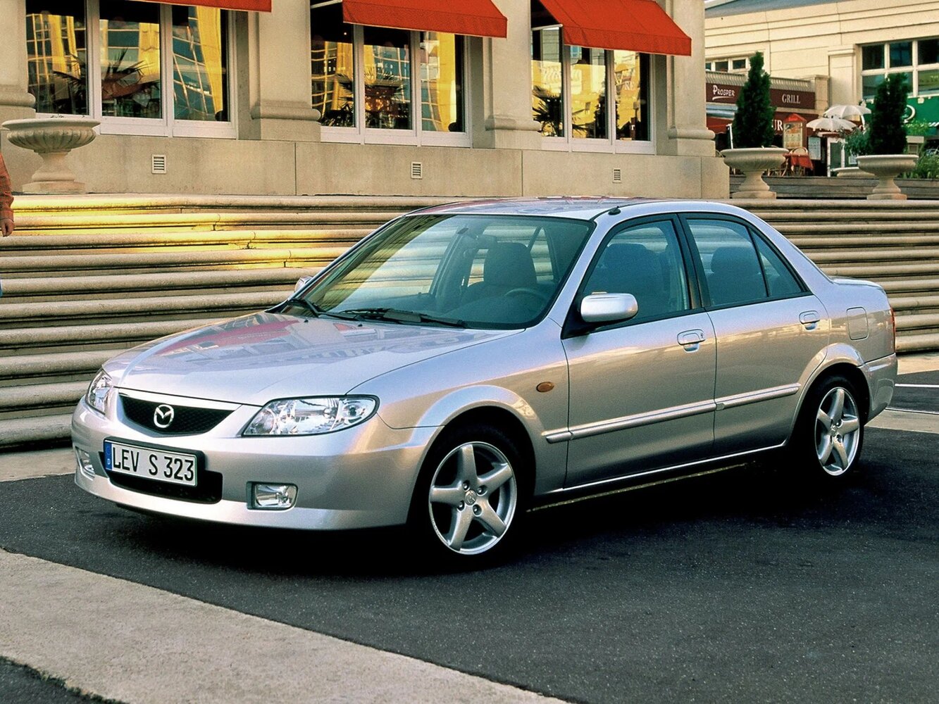 Mazda 323 — VI (BJ) Рестайлинг (2000–2003)