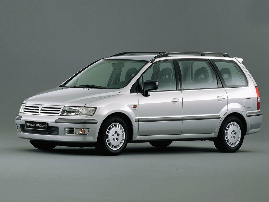 Mitsubishi Space Wagon — III поколение (1998–2004)