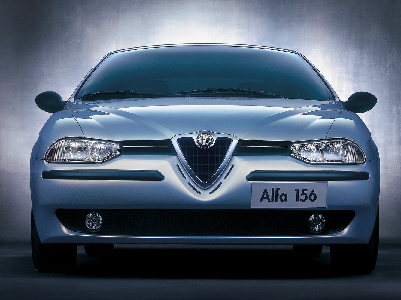 Alfa Romeo 156 — справочные фотографии комплектации, Спереди