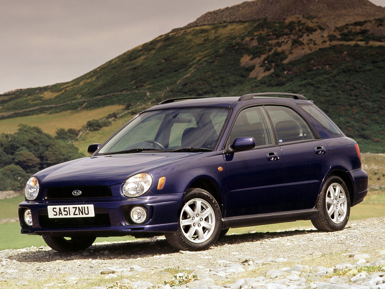 Subaru Impreza — II поколение (2000–2002)