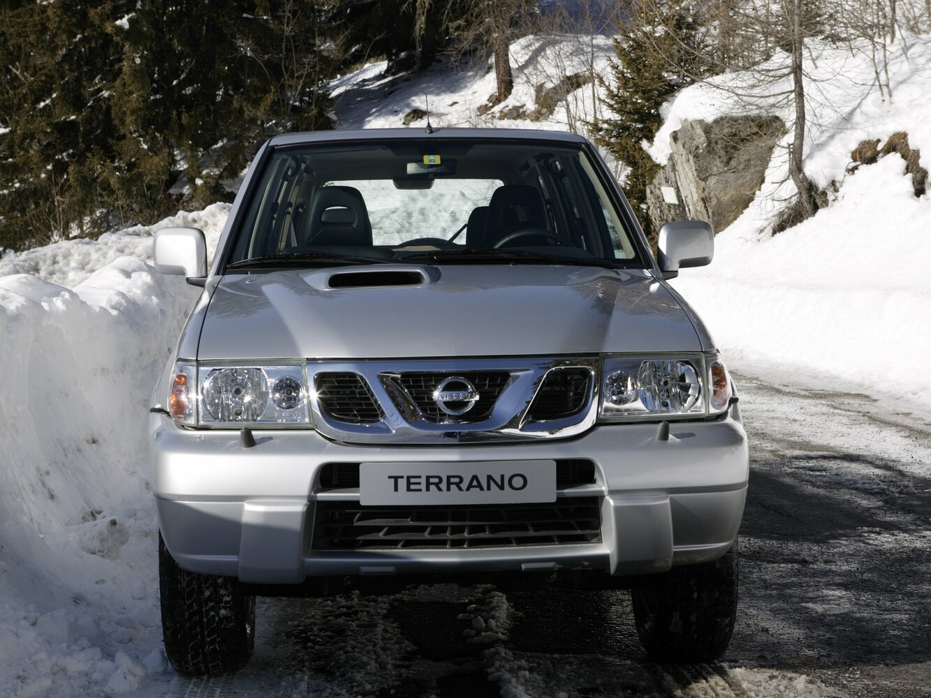 Nissan Terrano R3m−R