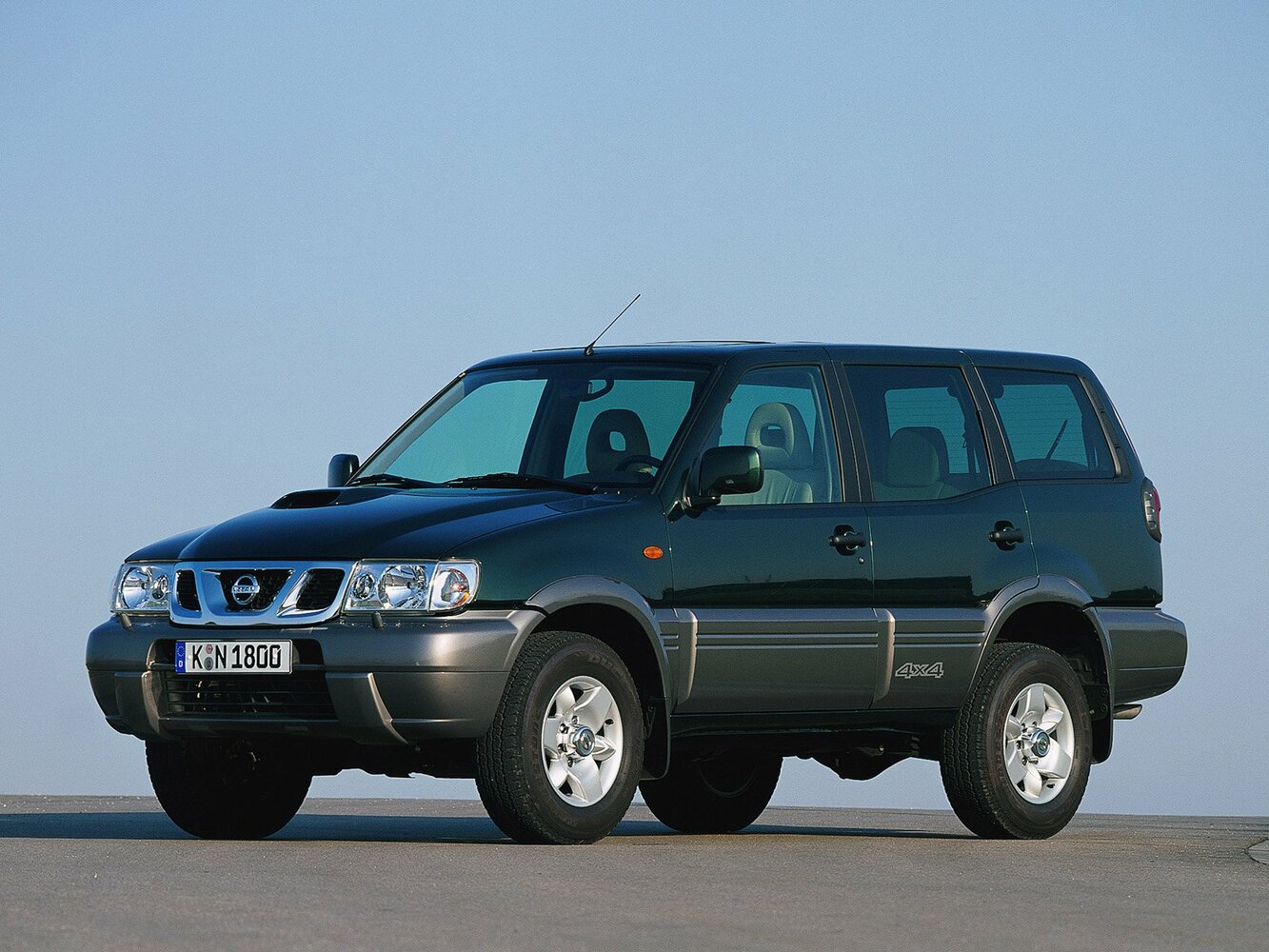 Nissan Terrano R3m−R