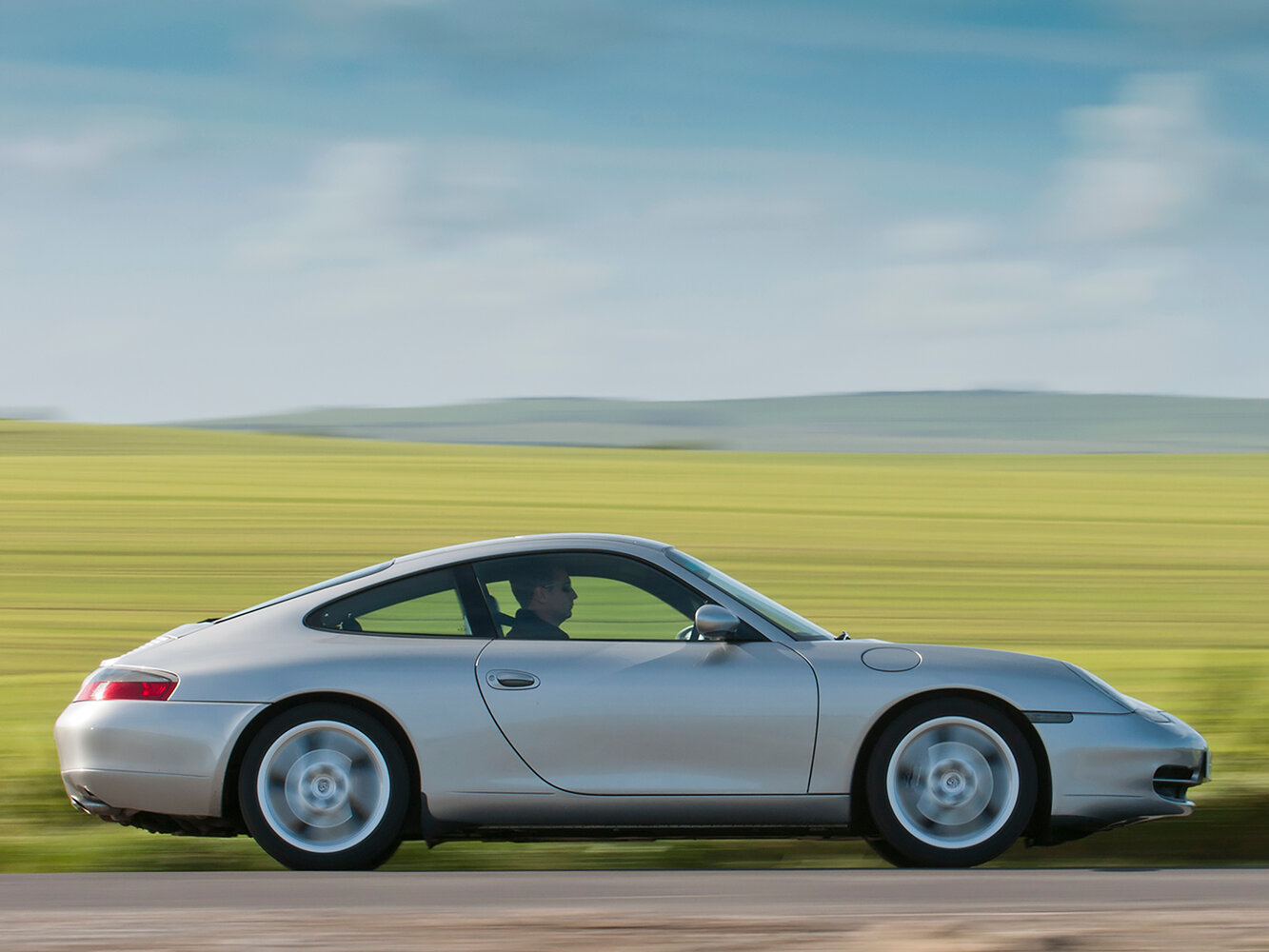 Porsche 911 — справочные фотографии комплектации, Сбоку