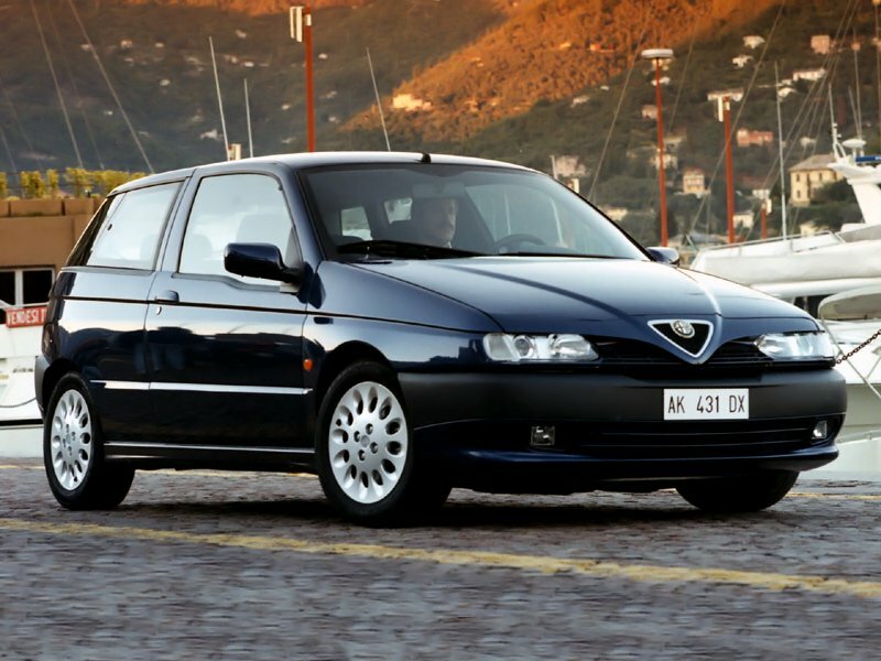 Alfa Romeo 145 — I поколение (1994–1998)