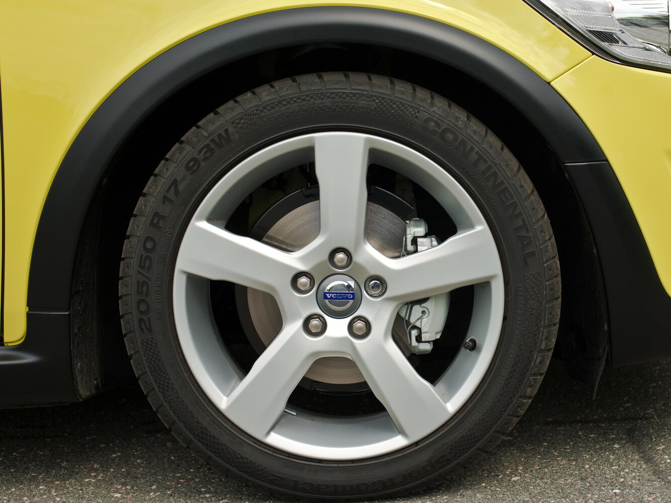 Volvo C30 — справочные фотографии комплектации, Диск