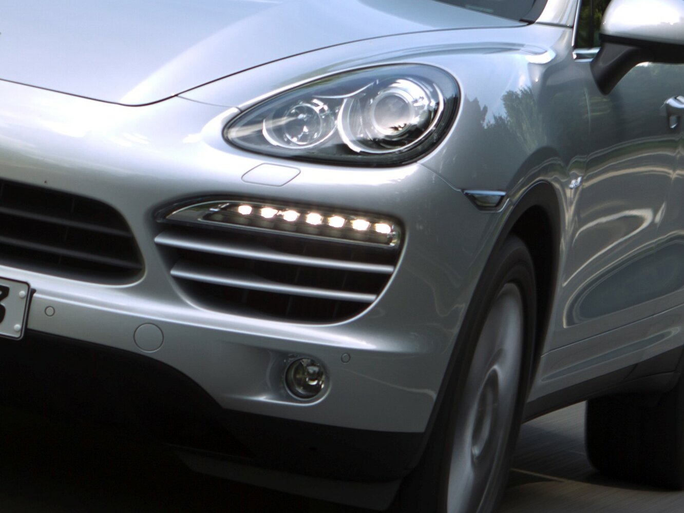 Porsche Cayenne — справочные фотографии комплектации, Передняя фара