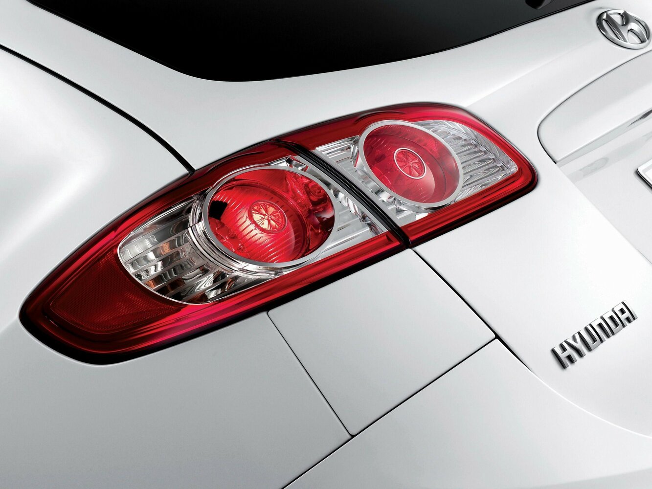 Hyundai Santa Fe — справочные фотографии комплектации, Задняя фара
