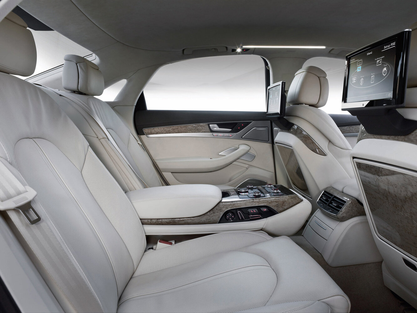 Audi A8 D4