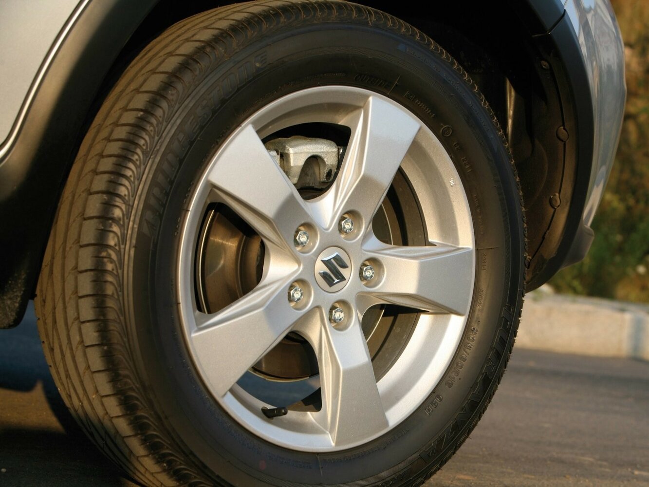 Suzuki SX4 — справочные фотографии комплектации, Диск