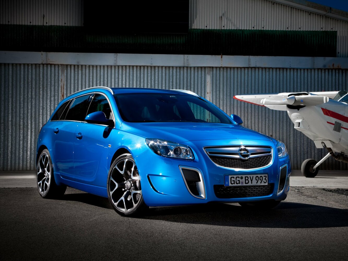 Opel Insignia OPC — I поколение (2009–2012)