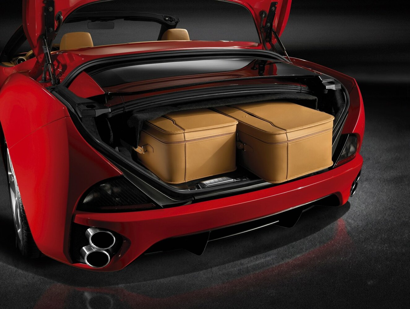 Ferrari California — справочные фотографии комплектации, Багажник