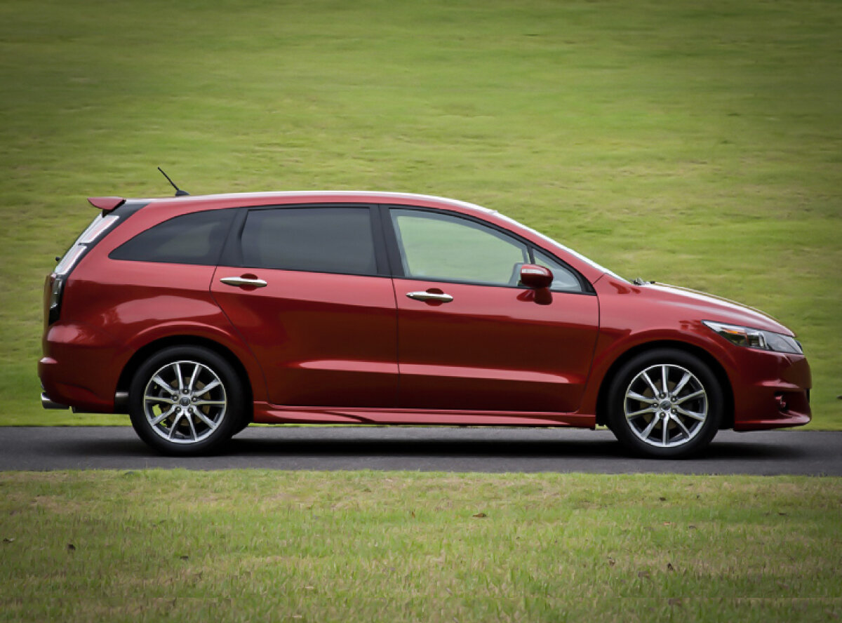 Honda Stream RSZ S Package