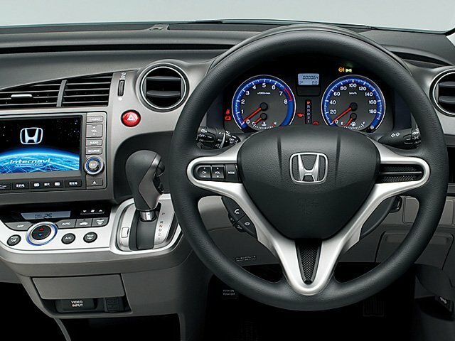 Honda Stream X HDD Package