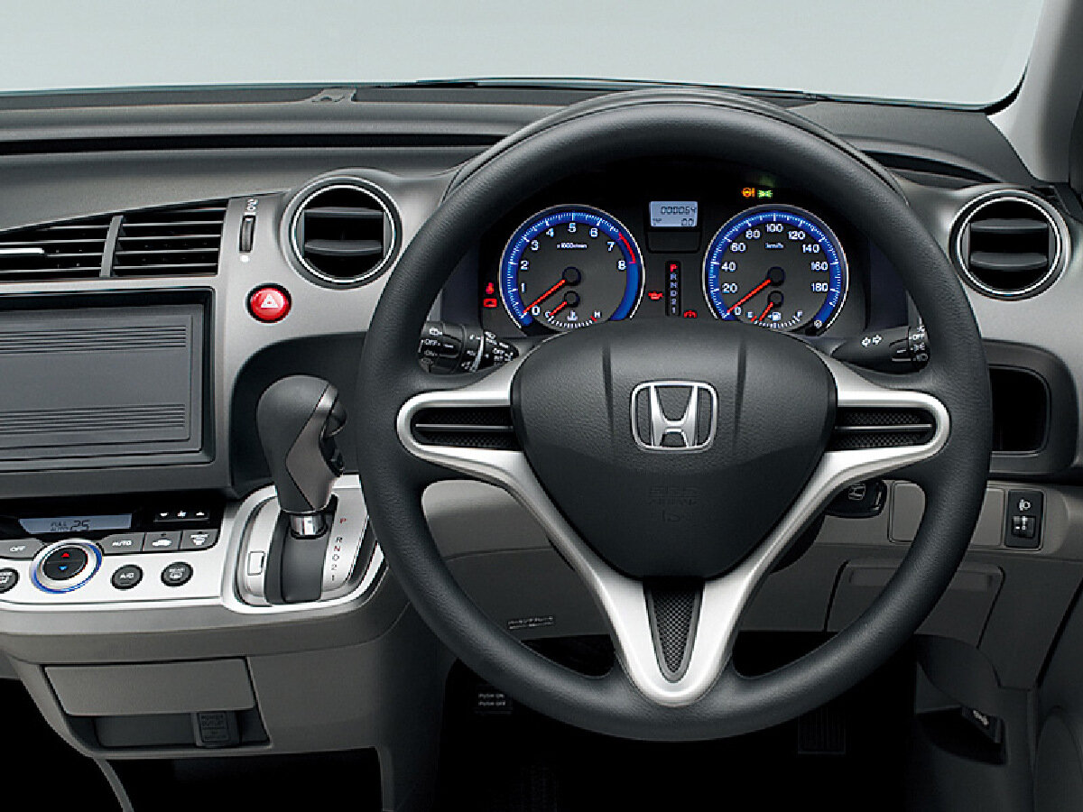 Honda Stream X HDD Package