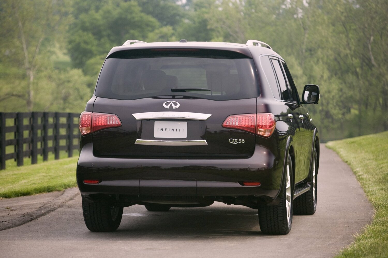 Infiniti QX56