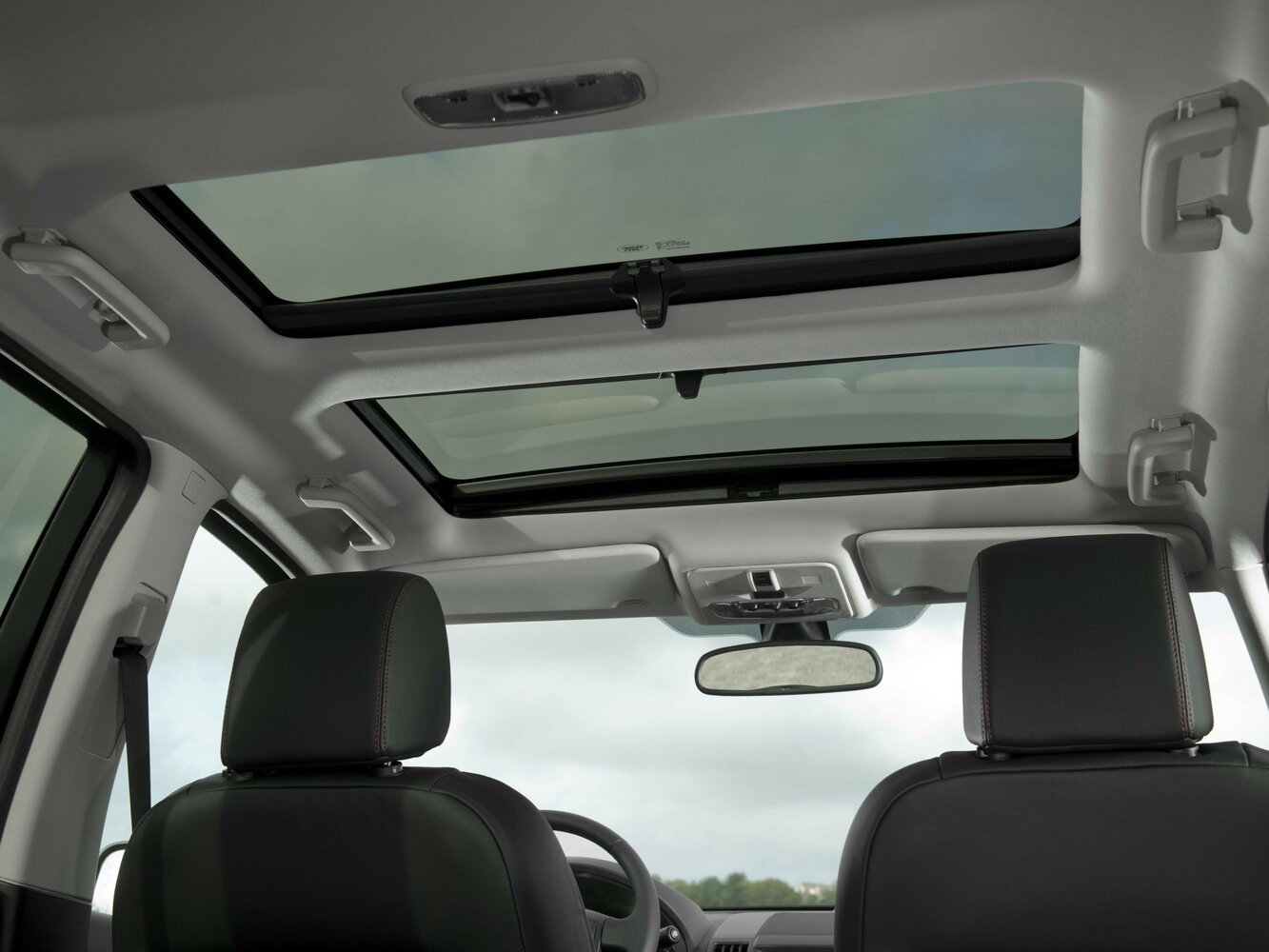 Land Rover Freelander — справочные фотографии комплектации, Интерьер 2
