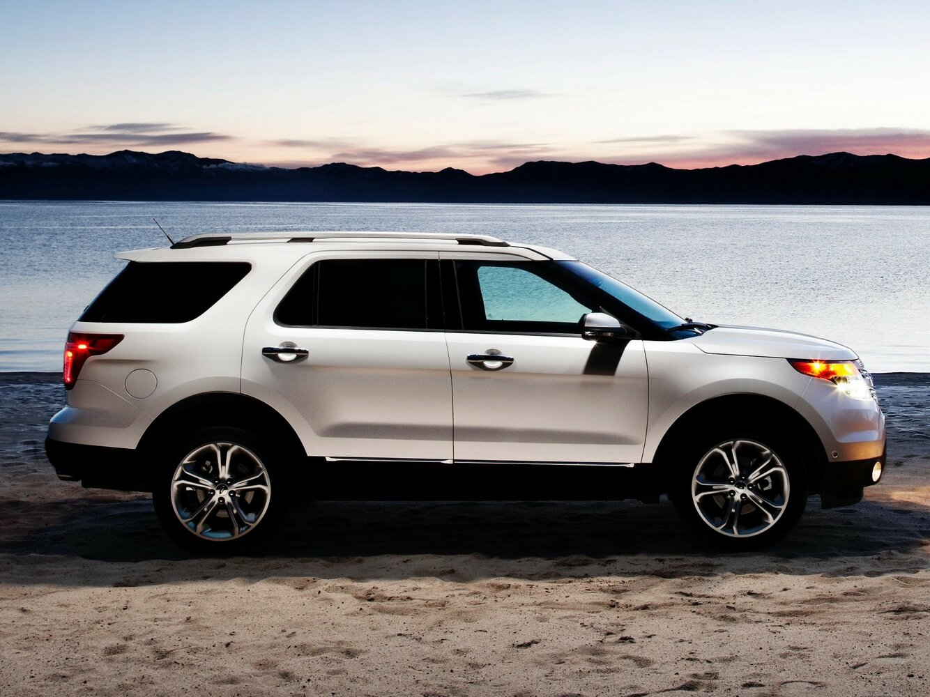 Ford Explorer 2.0 2WD