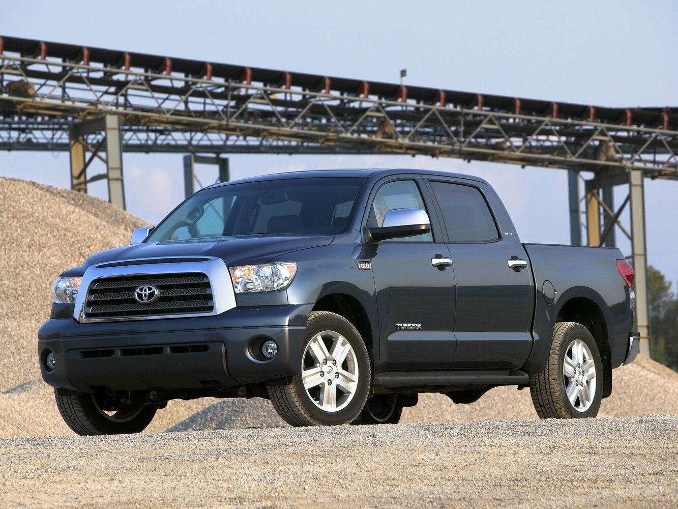 Toyota Tundra — II поколение (2007–2012)