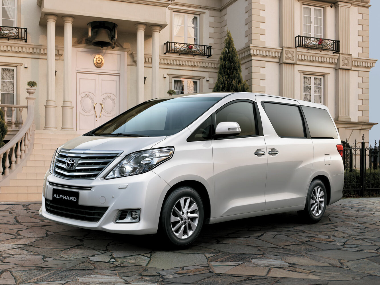 Toyota Alphard 2012 3.5L Luxury