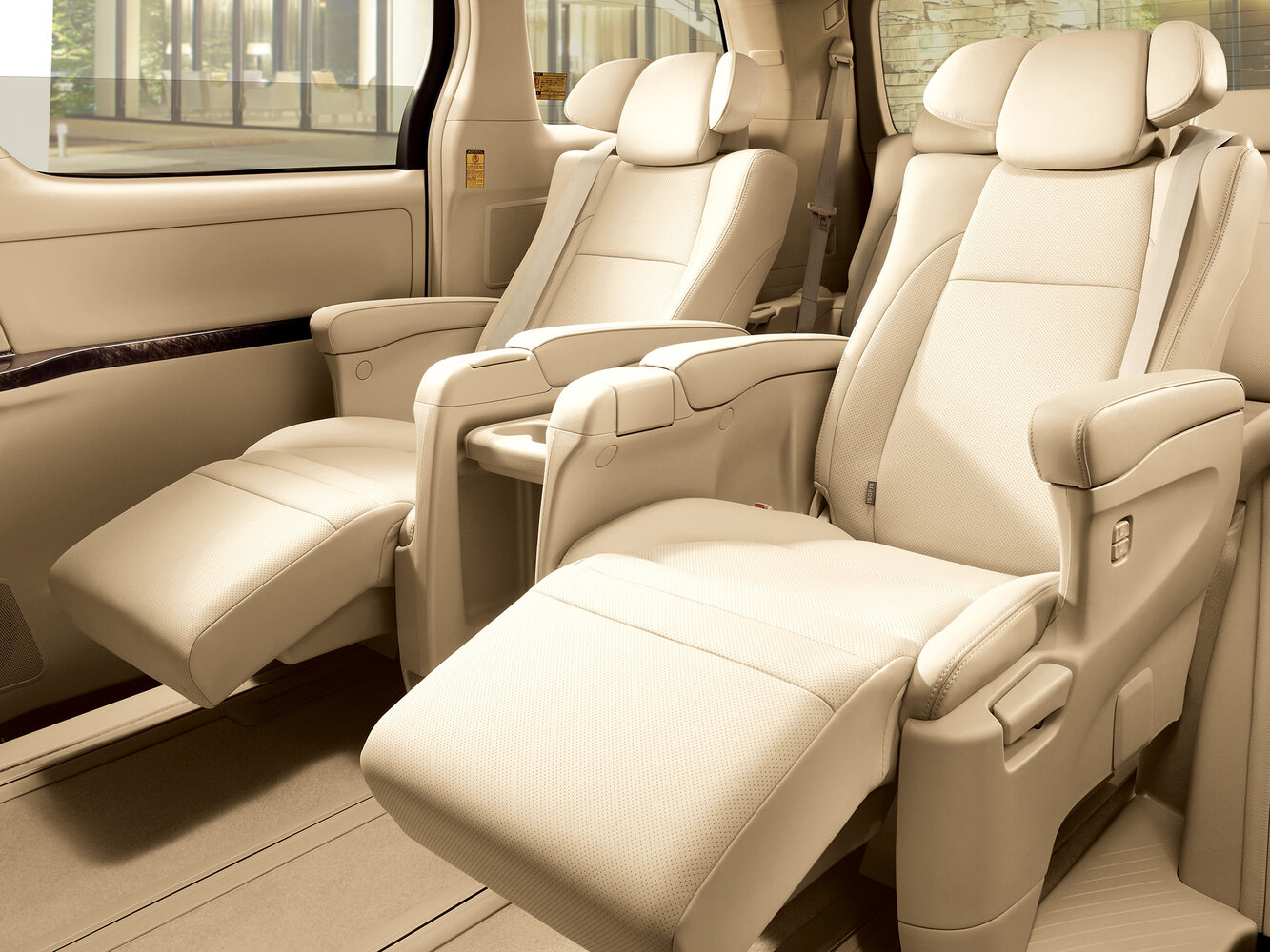 Toyota Alphard 240S