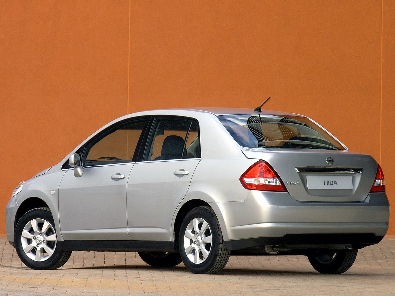 Nissan Tiida 2009 1.6 AT Luxury NISMO Sport