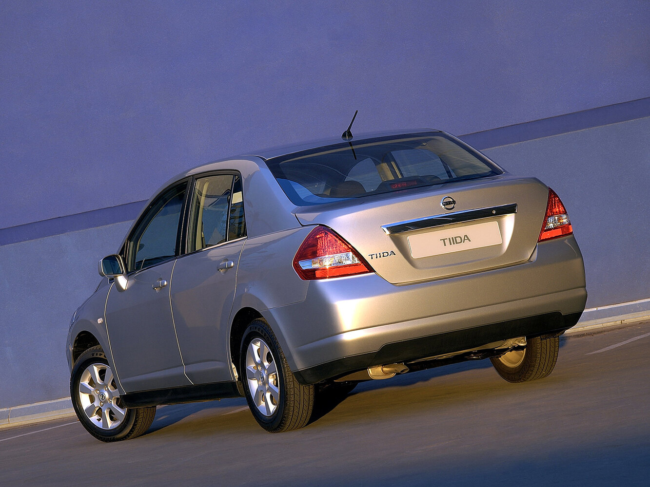 Nissan Tiida 2009 1.6 AT Luxury NISMO Sport