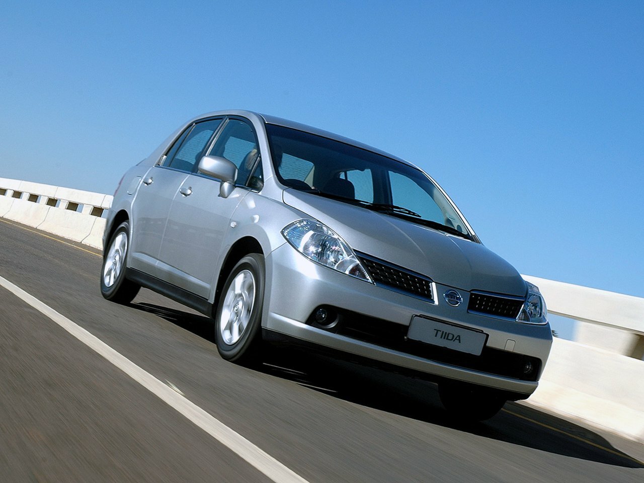 Nissan Tiida 2009 1.6 AT Luxury NISMO Sport