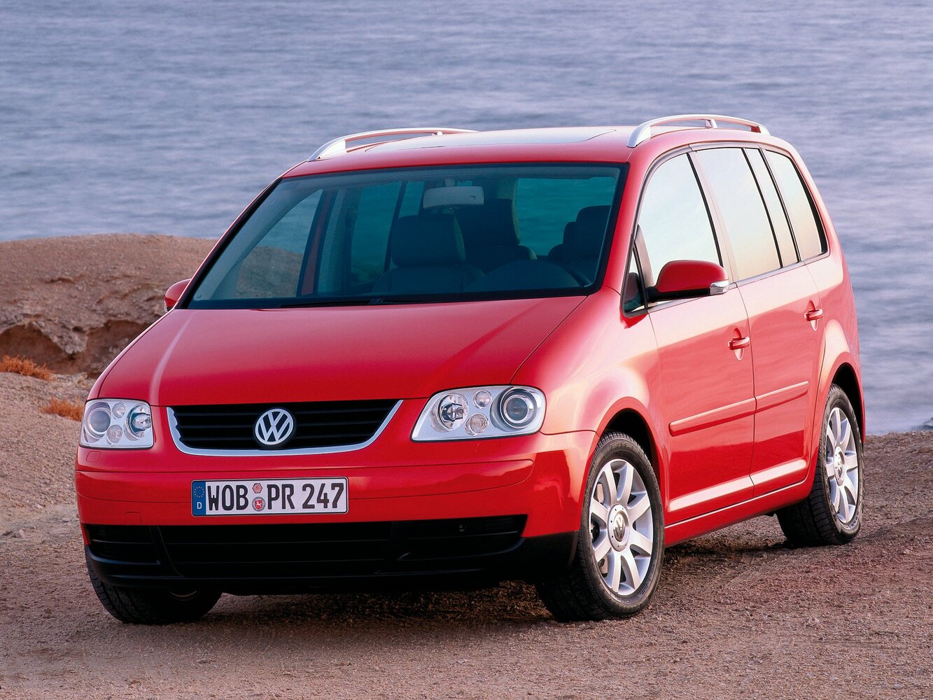 Volkswagen Touran — I поколение (2003–2005)