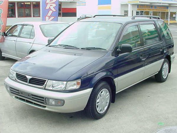Mitsubishi Chariot — II поколение (1991–1997)