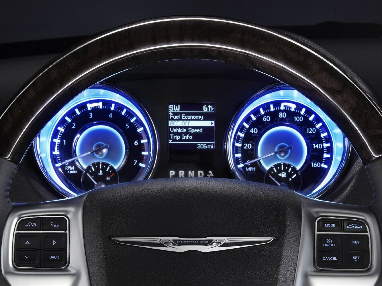 Chrysler 300C — справочные фотографии комплектации, PP