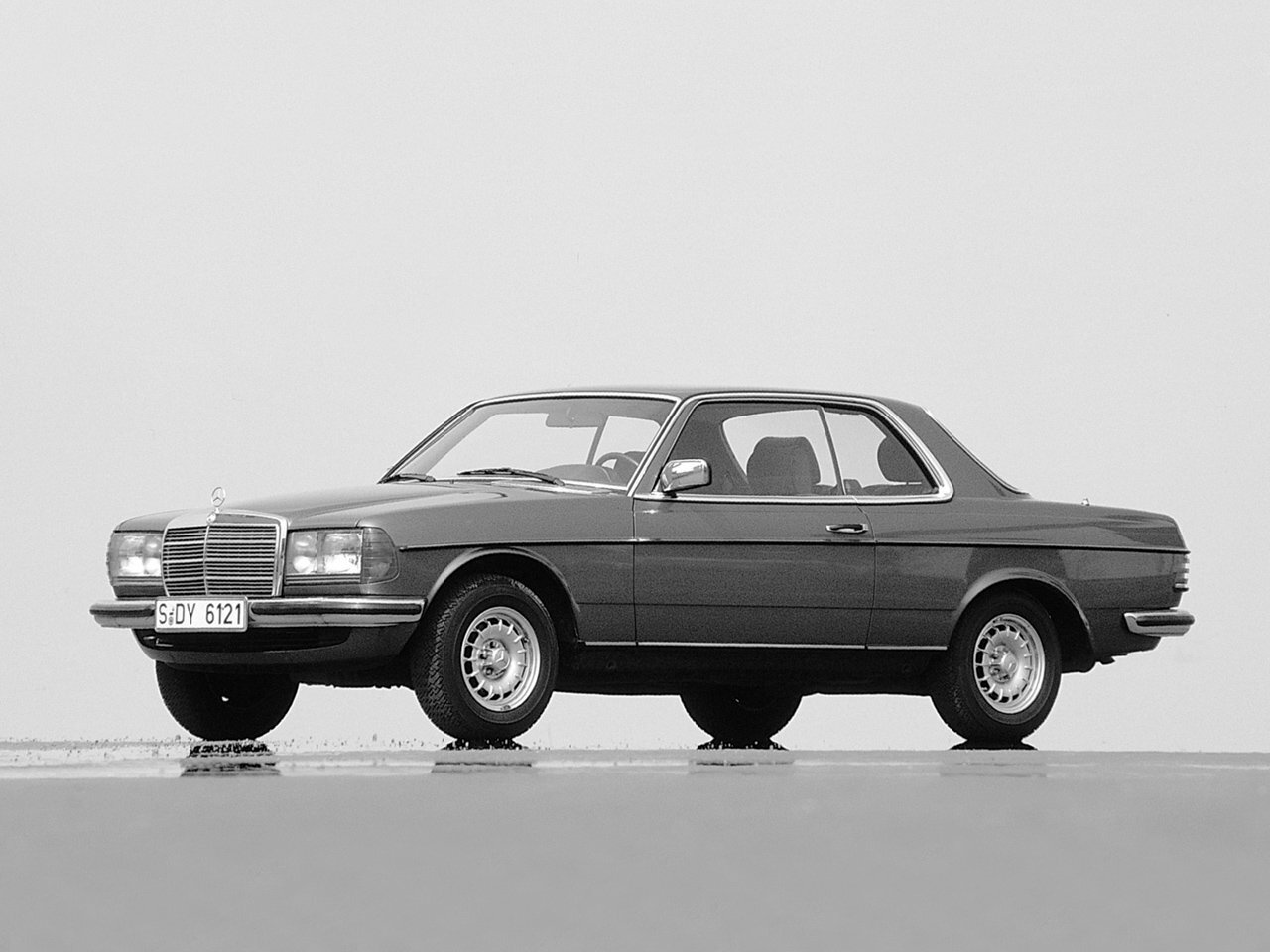 Mercedes-Benz W123 — Поколение 1975–1985 (1975–1985)