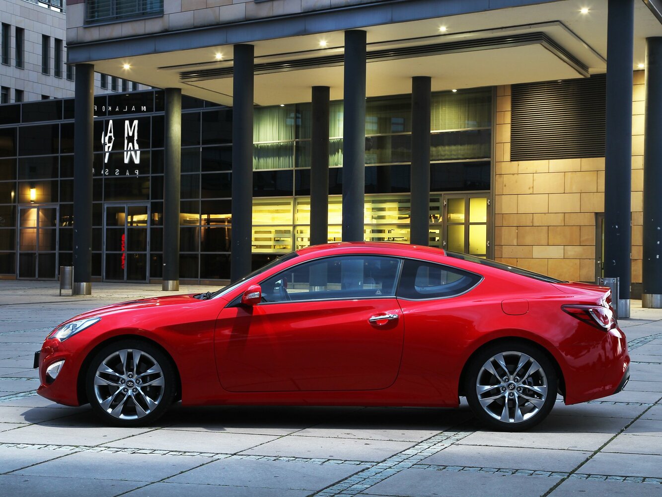 Hyundai Genesis Coupe 380 GT-R