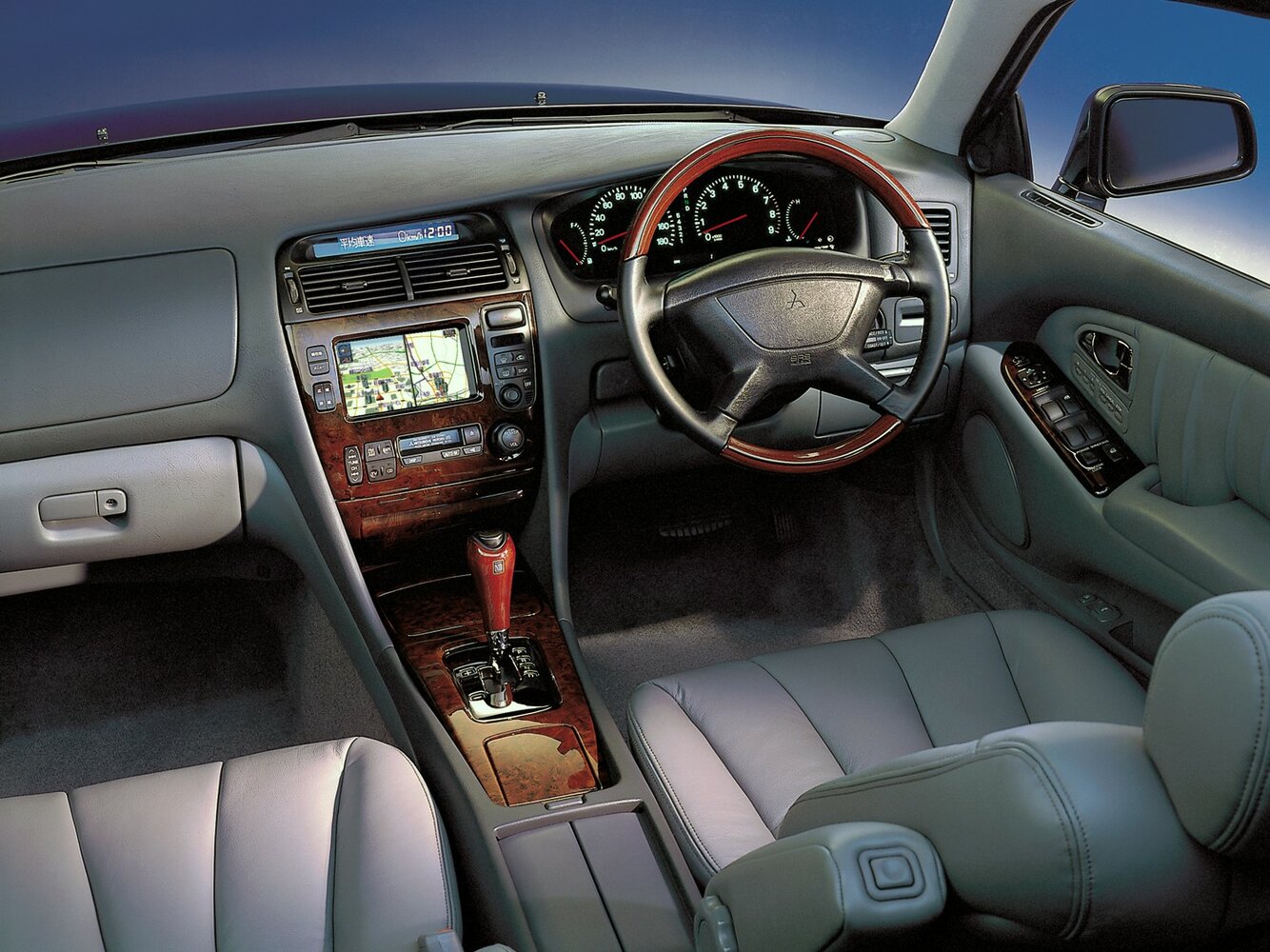 Mitsubishi Diamante 25V