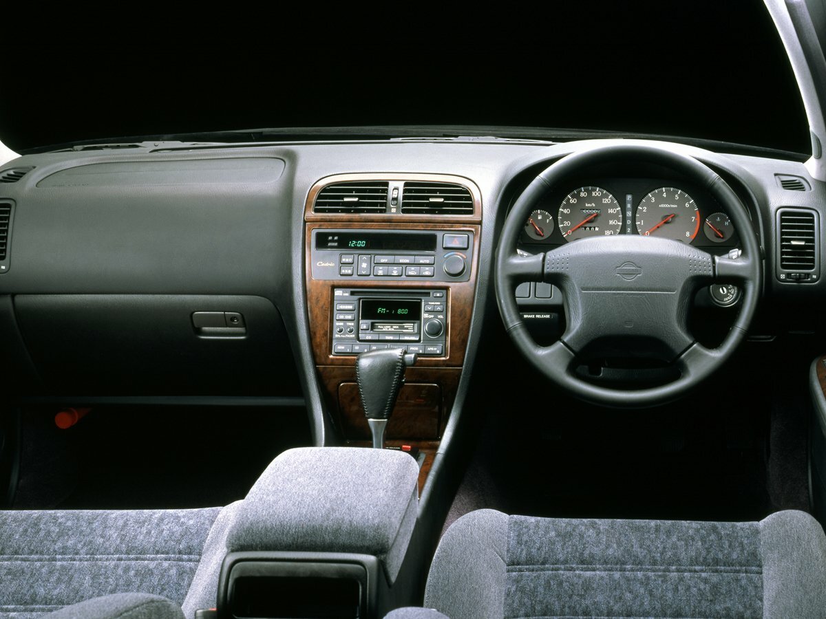 Nissan Cedric LX