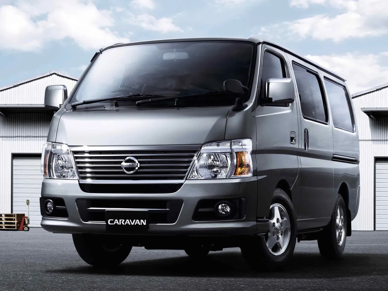 Nissan Caravan DX