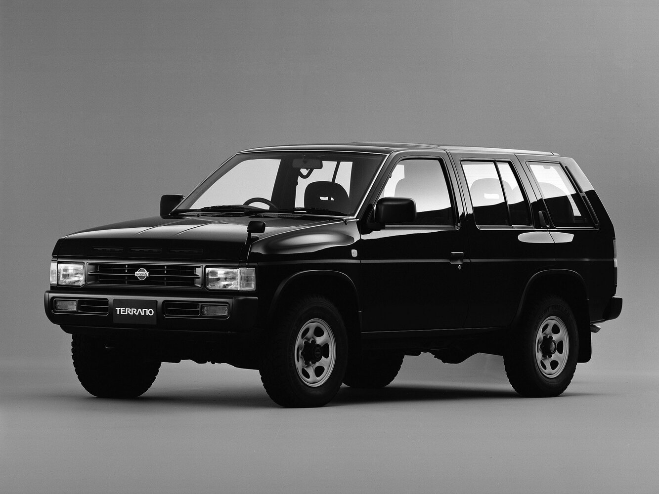 Nissan Terrano — I поколение (1985–1995)