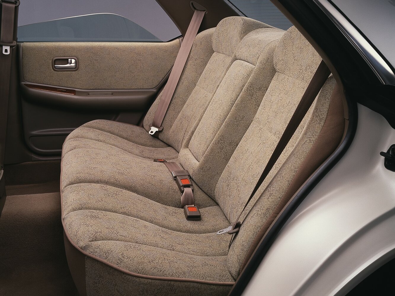 Nissan Laurel