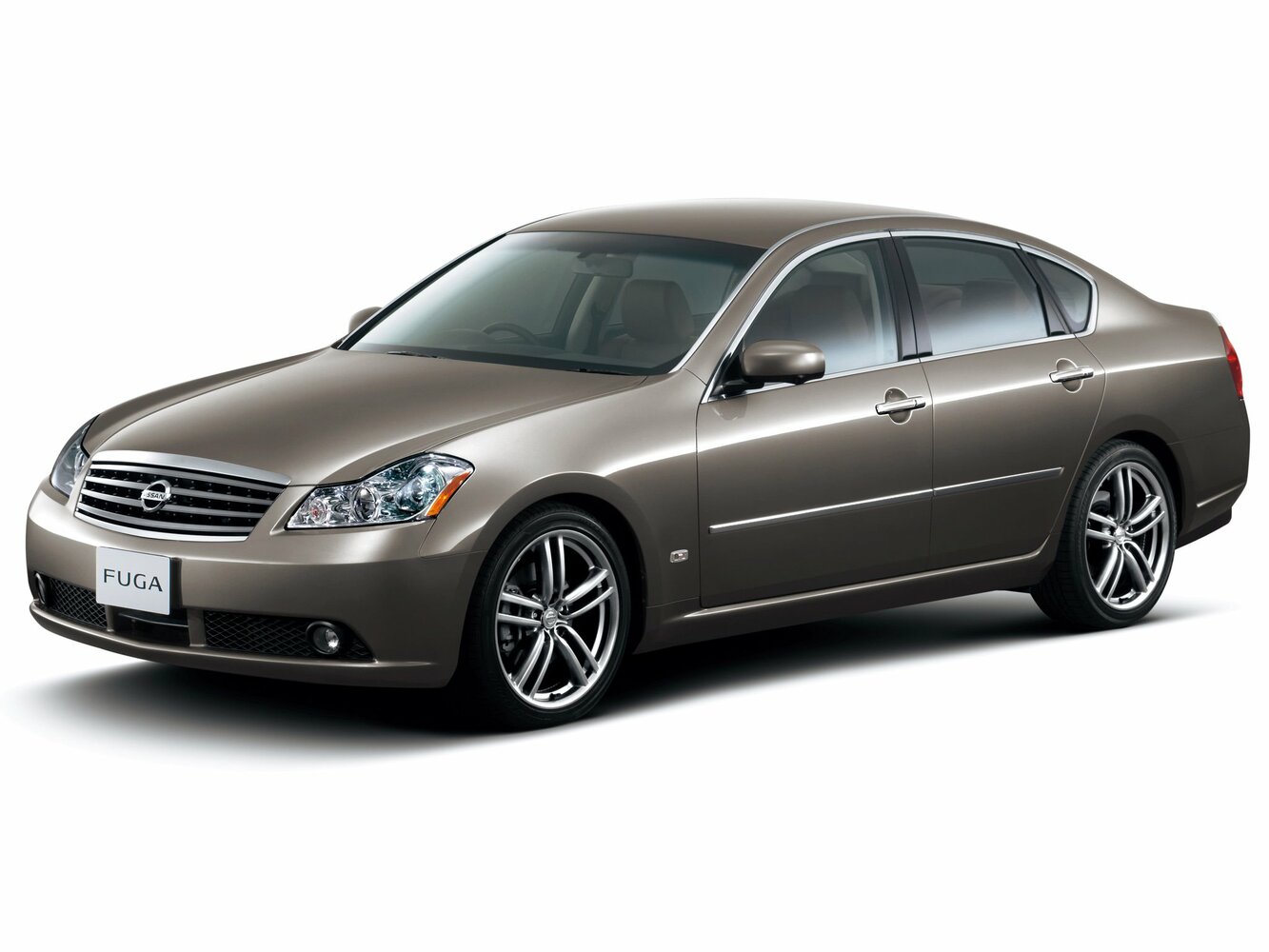 Nissan Fuga — I поколение (2004–2006)