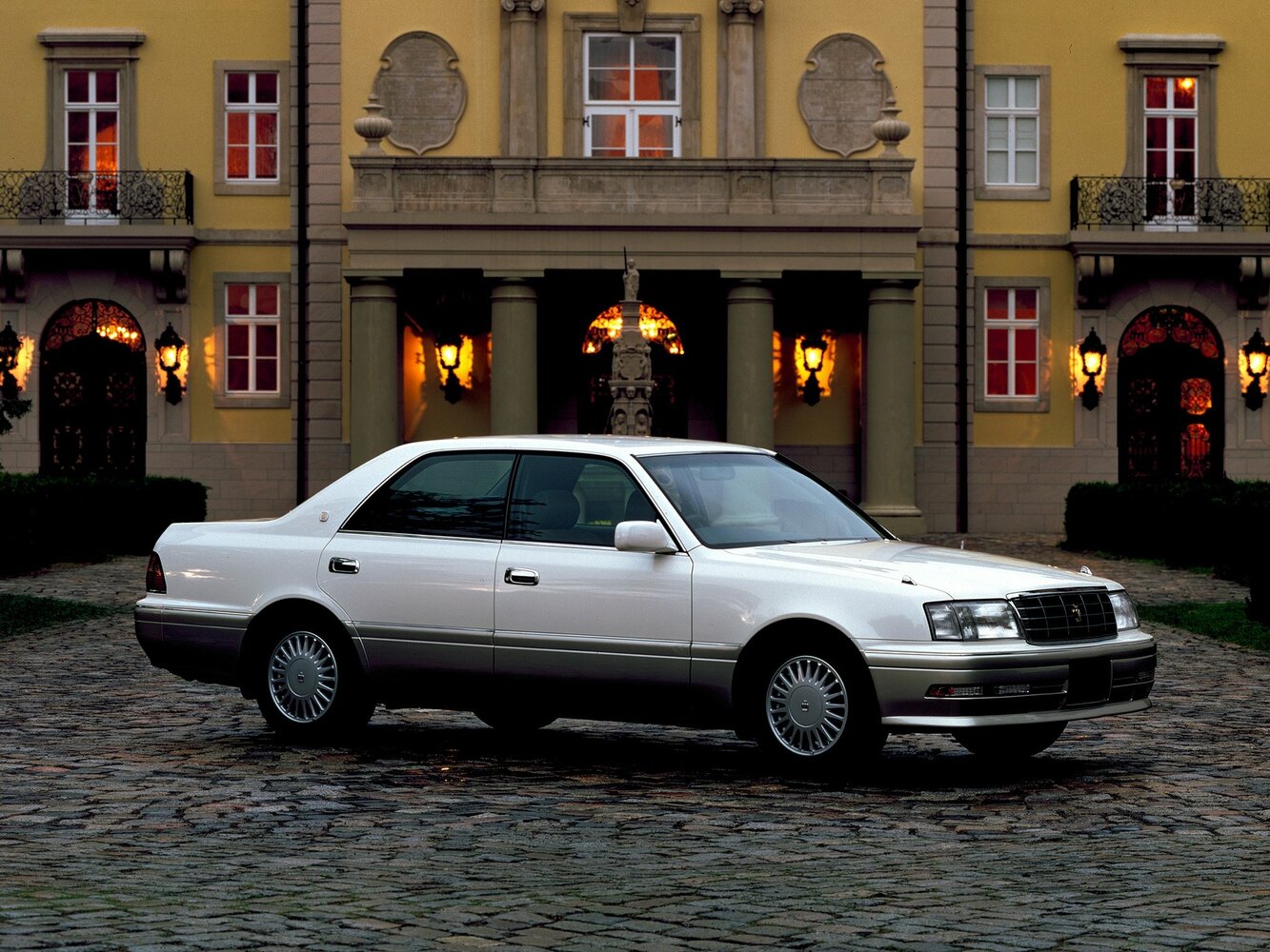 Toyota Crown — X (S150) (1995–2008)