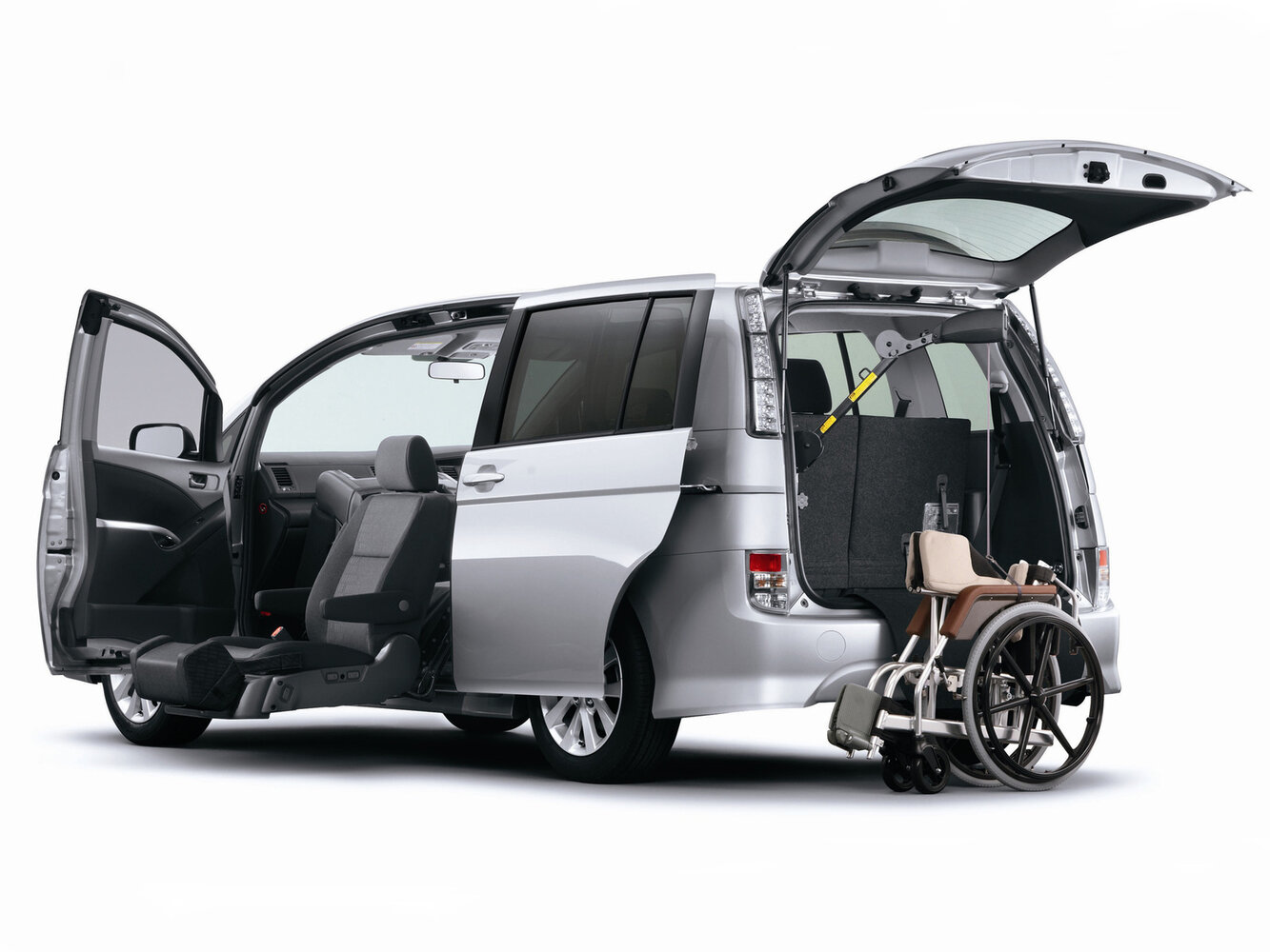 Toyota ISis Limited