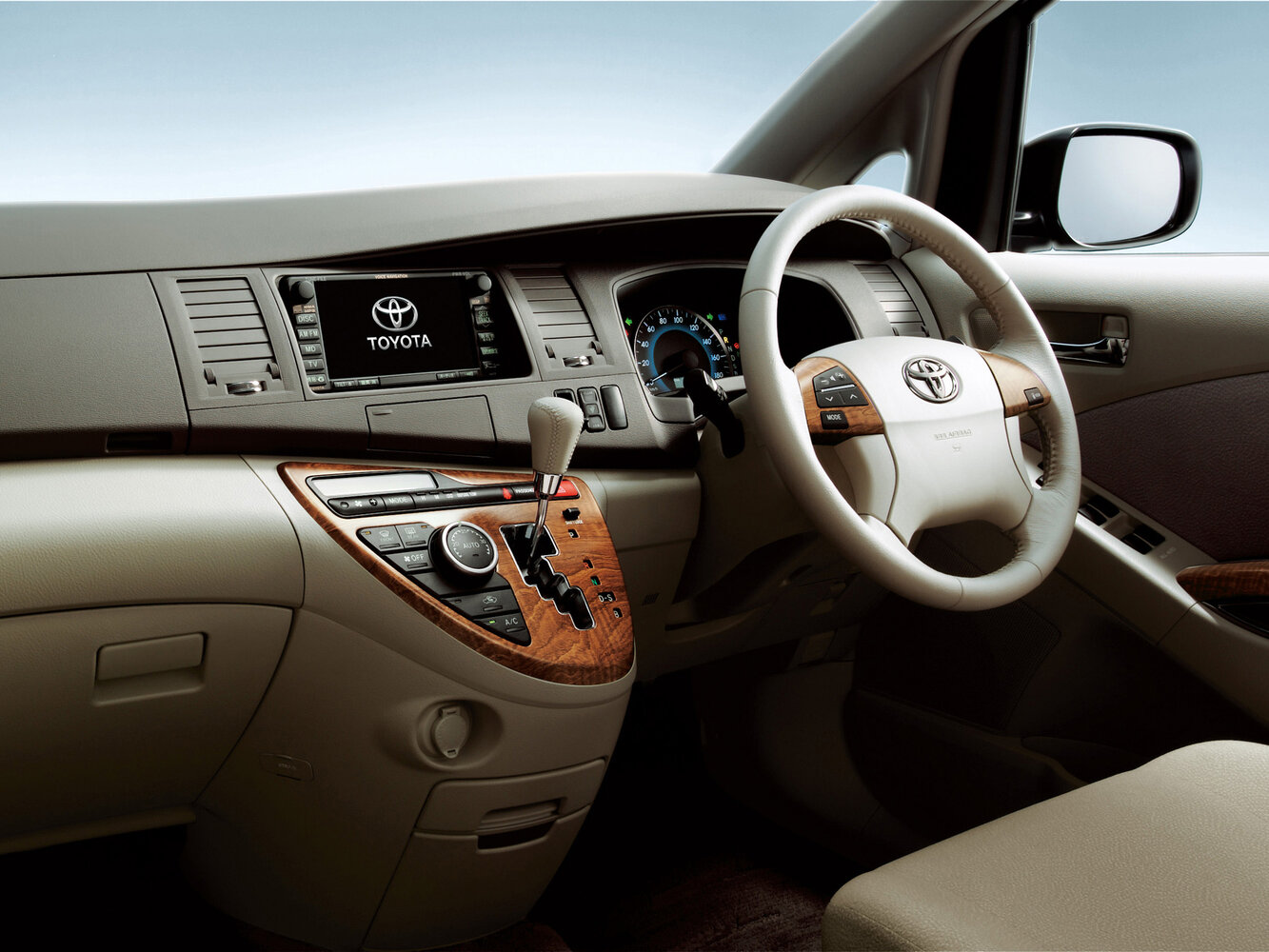 Toyota ISis Limited