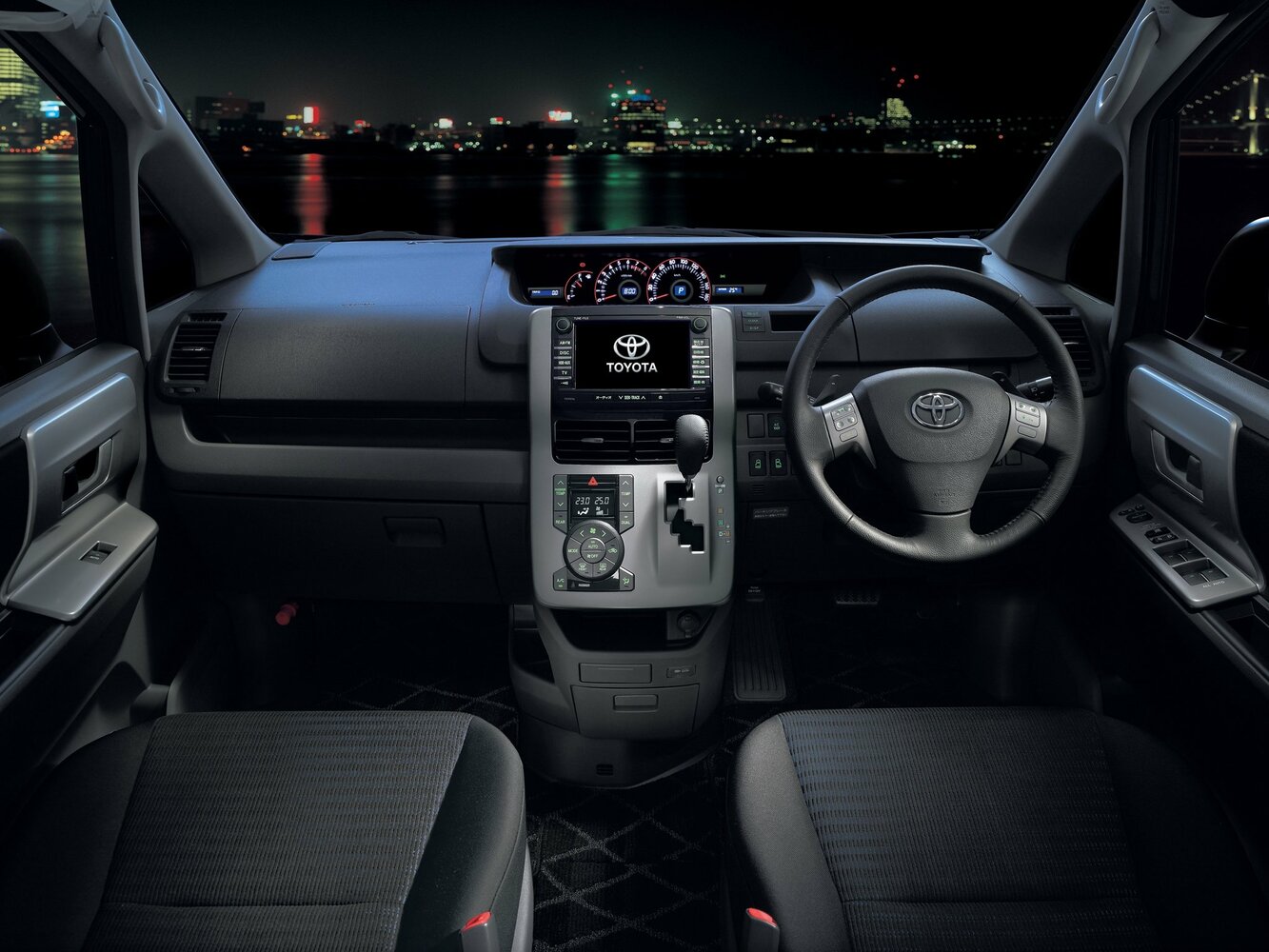 Toyota Voxy X